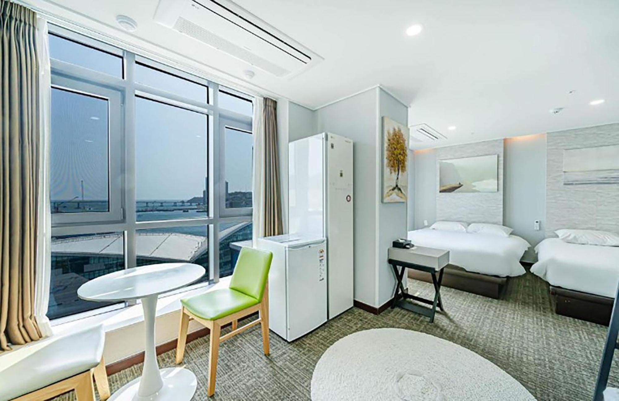 Griffinbay Hotel Puszan Kültér fotó